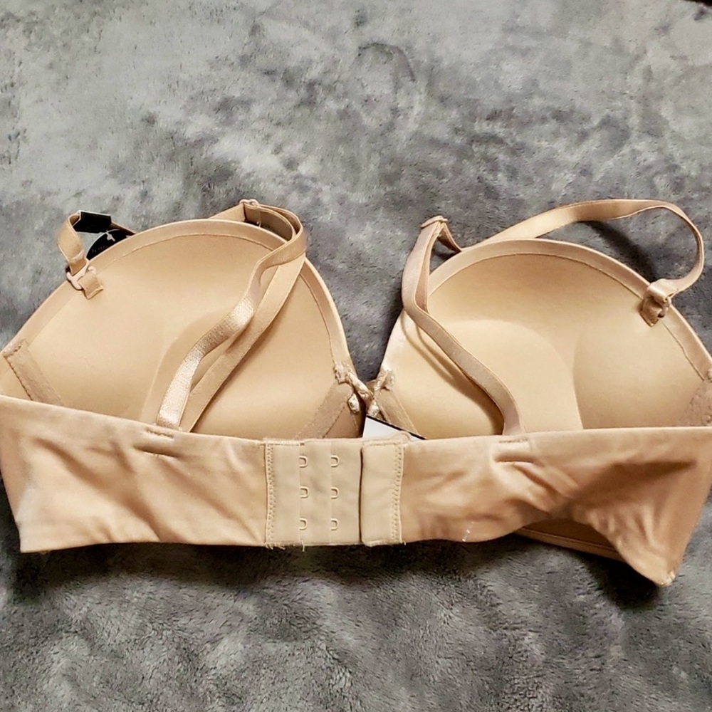 NWOT Victoria’s Secret Bombshell Strapless (Multiway Bra), Size 32C